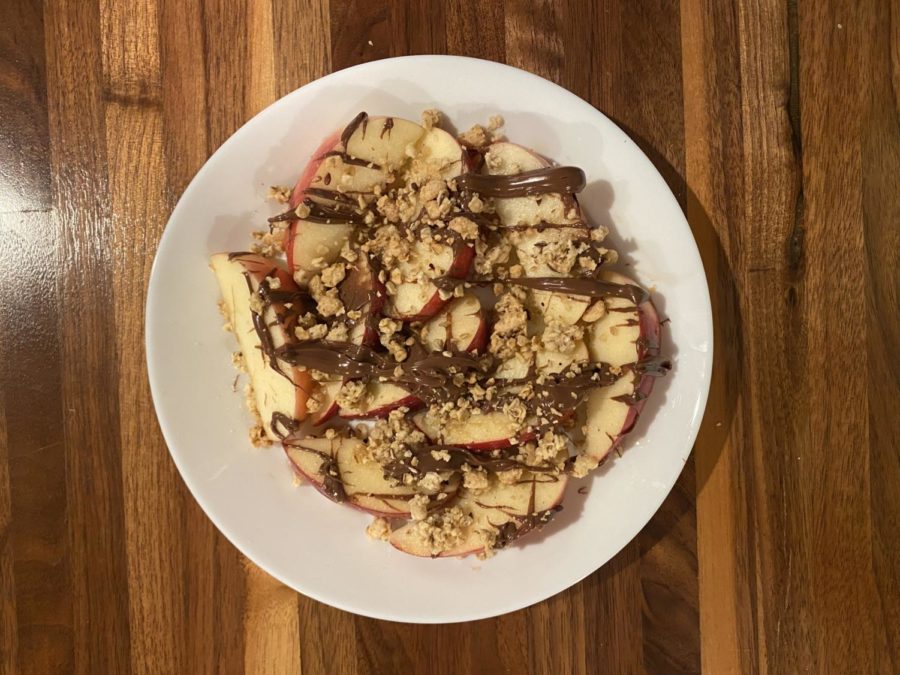 Apple nachos are a healthy snack to make.
